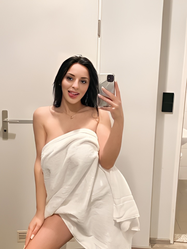 Леся привлекальеная девушка из Ельца цена от 4000 руб