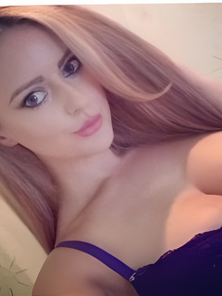 Юля привлекальеная девушка из Ельца цена от 10000 руб