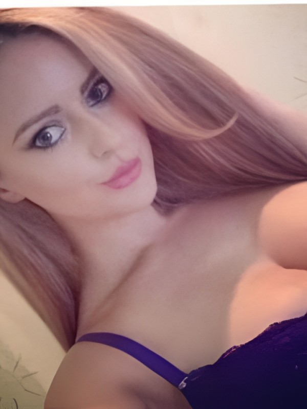 Юля привлекательная девушка из Ельца цена от 10000 руб