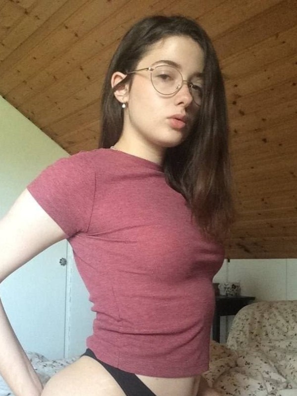 Ольга привлекательная девушка из Ельца цена от 3000 руб